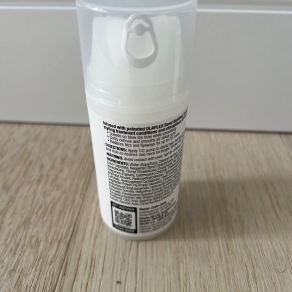 Olaplex Styling Duo No. 6 & No. 7 - Picture 2 of 3